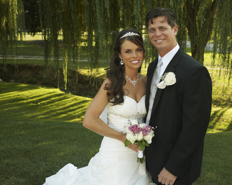 bridal couple photographed by celebrity photographer Steve Landis